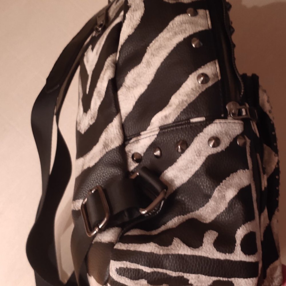 Medium Size Backpack - Picture 3 of 4